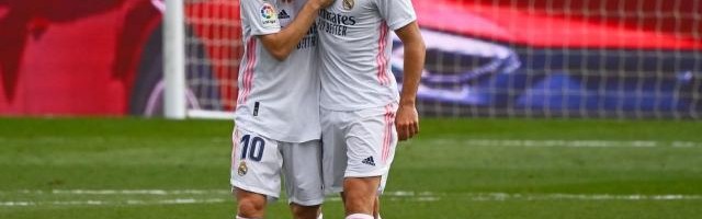 开云APP-【西甲】阿笑本泽马破门 皇马3进球被吹2比0埃瓦尔