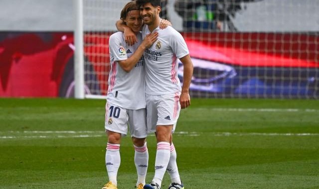 开云APP-【西甲】阿笑本泽马破门 皇马3进球被吹2比0埃瓦尔