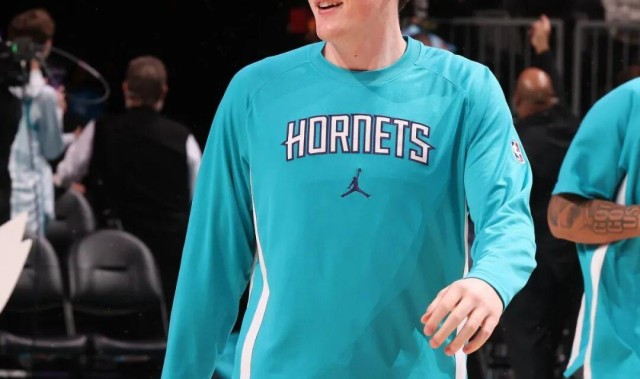 开云下载-再拉胯！直接撞新秀墙啊，两场顶七场，弗拉格，机会真的来了